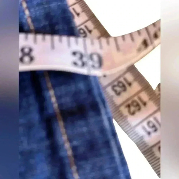 L.L. Bean Size 8 favorite fit denim jeans. EUC - Picture 11 of 16